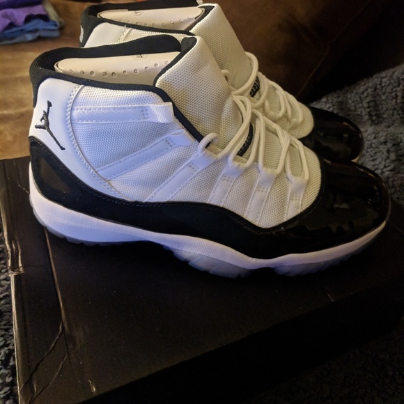 air jordan 11 concord size 10